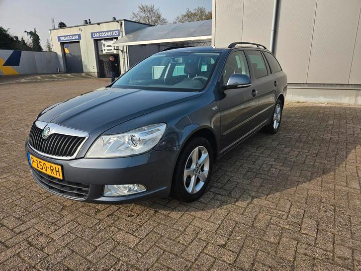 Skoda Octavia Combi 1.2 TSI Grijs, Auto's, Skoda, Particulier, Octavia, ABS, Airbags, Airconditioning, Android Auto, Apple Carplay