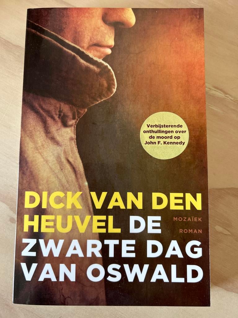 De Zwarte Dag van Oswald - Dick van den Heuvel, Boeken, Ophalen of Verzenden, Zo goed als nieuw, Nederland