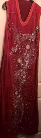 Jurk handgemaakt fluweel met strass en pailletten, Maat 38/40 (M), Galajurk, Ophalen of Verzenden, Zo goed als nieuw