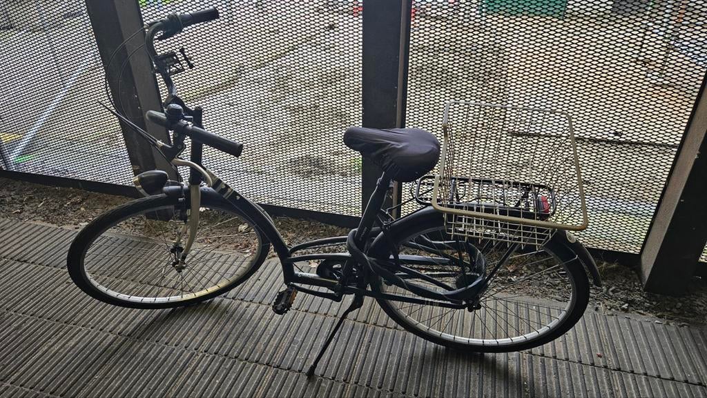 Black city bike with basket & stand + bike lock, Gebruikt, Mandje, 0 zitjes, 50 tot 53 cm