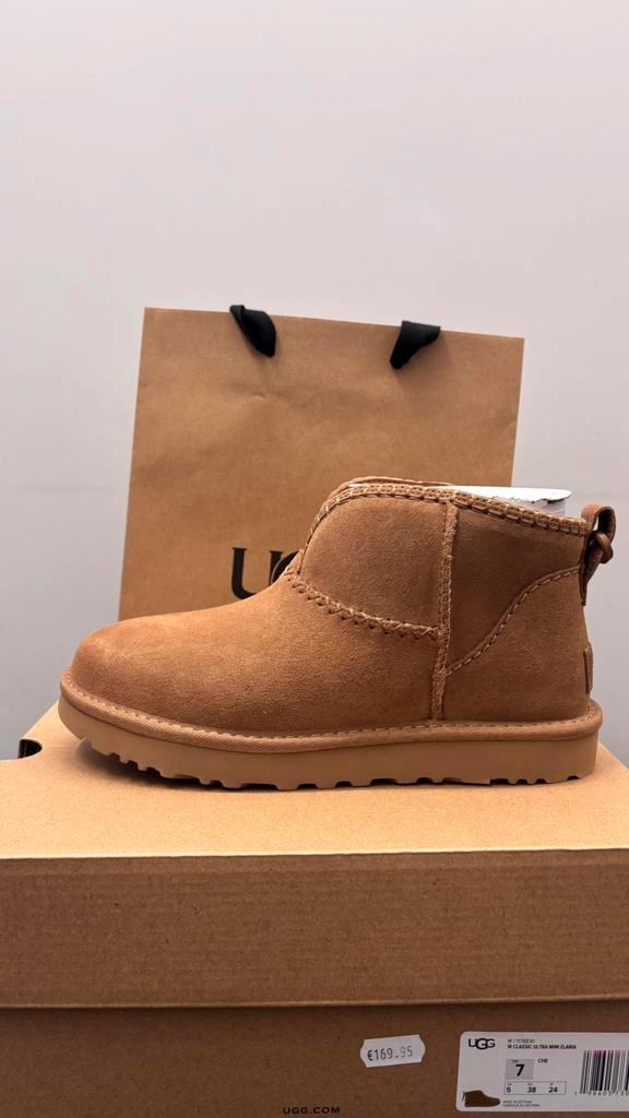 UGG Classic Ultra Mini Elaria, Kleding | Dames, Schoenen, Nieuw, Lage of Enkellaarzen, Bruin, Ophalen of Verzenden