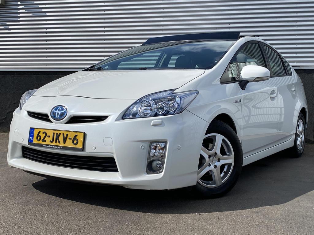 Toyota Prius 1.8 Executive Schuif-/kanteldak met zonnepanele, 136 pk, Gebruikt, 4 cilinders, Wit