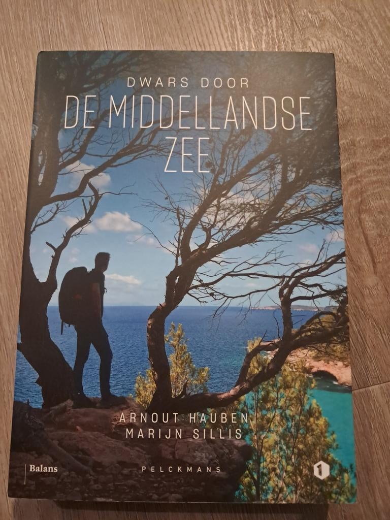 Arnout Hauben - Dwars door de Middellandse Zee, Ophalen of Verzenden, Zo goed als nieuw, Nederland, Arnout Hauben; Marijn Sillis