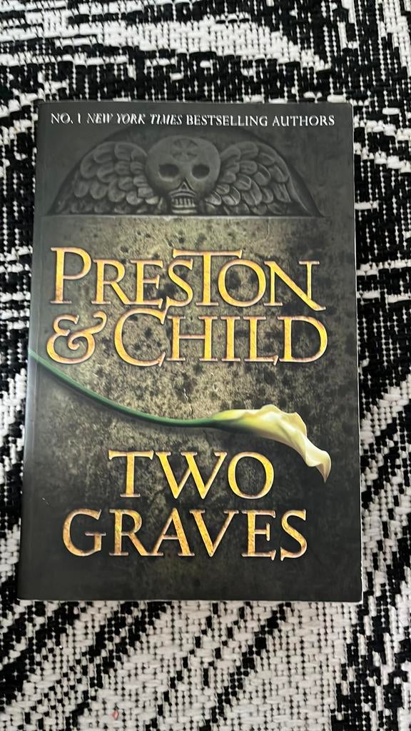Boek Two graves- Preston & Child, Boeken, Fantasy, Gelezen, Ophalen of Verzenden