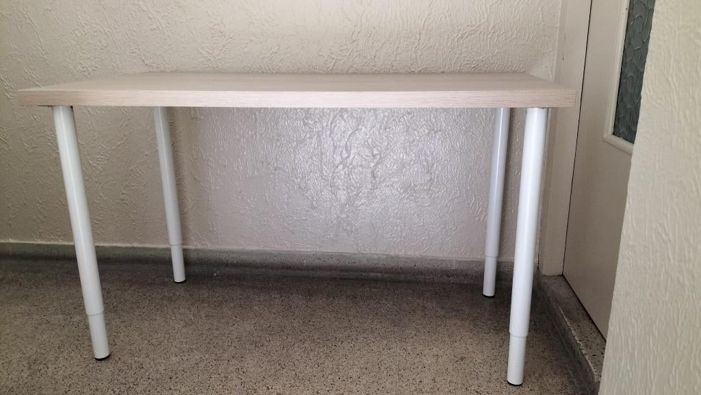 Tafel / bureau met verstebare poten, Huis en Inrichting, Bureaus, Ophalen, Zo goed als nieuw