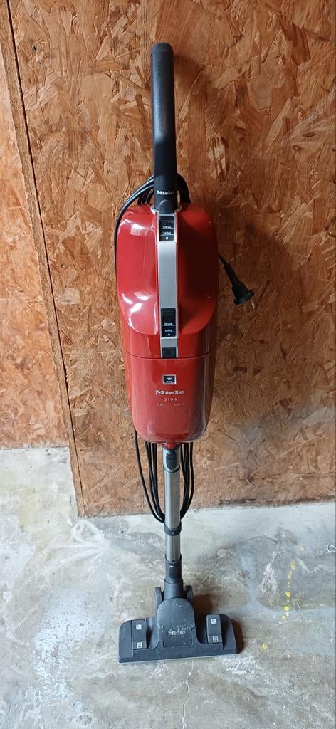 Miele S194 Stofzuiger - Compact en Krachtig, Stofzak, Gebruikt, Stofzuiger, Ophalen of Verzenden