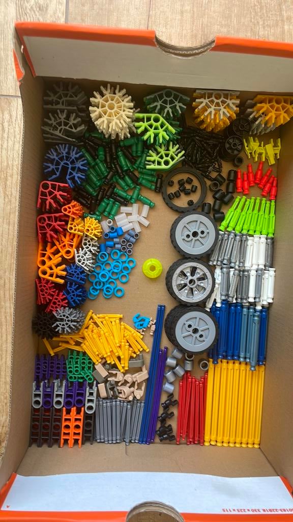 Knex, Ophalen, Zo goed als nieuw, Bouwen