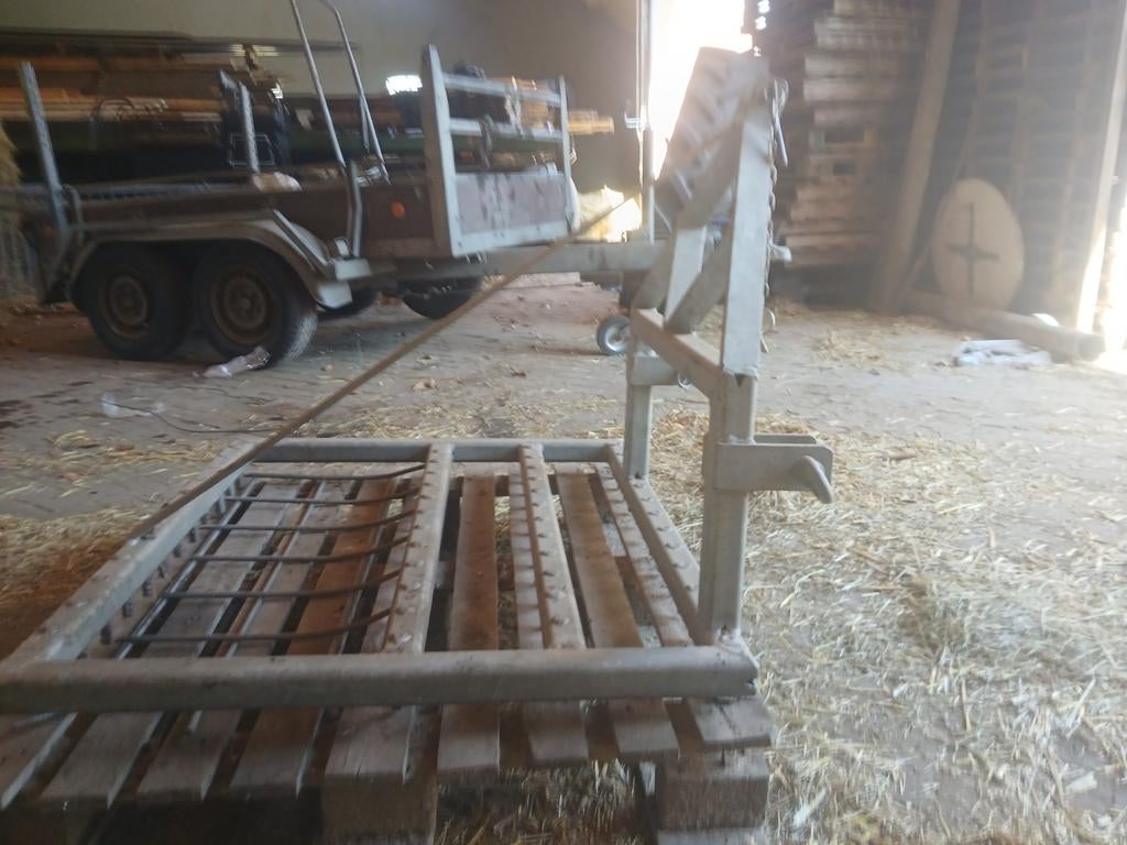 Bodemvlakkker, Ophalen