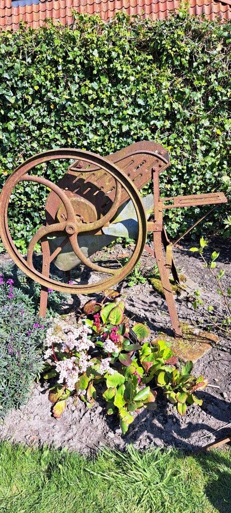 Bietenmolen en overige landbouwwerktuigen, Ophalen