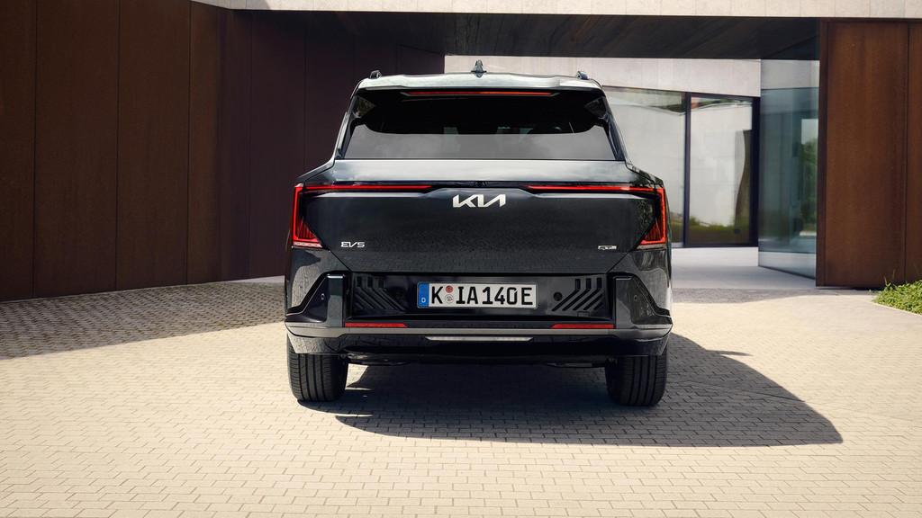 Kia EV5 GT-PlusLine 81.4 kWh Nu €3.200,- voordeel! Nu tijd, Auto's, Kia, 81 kWh, Stof, 510 min, 1992 kg