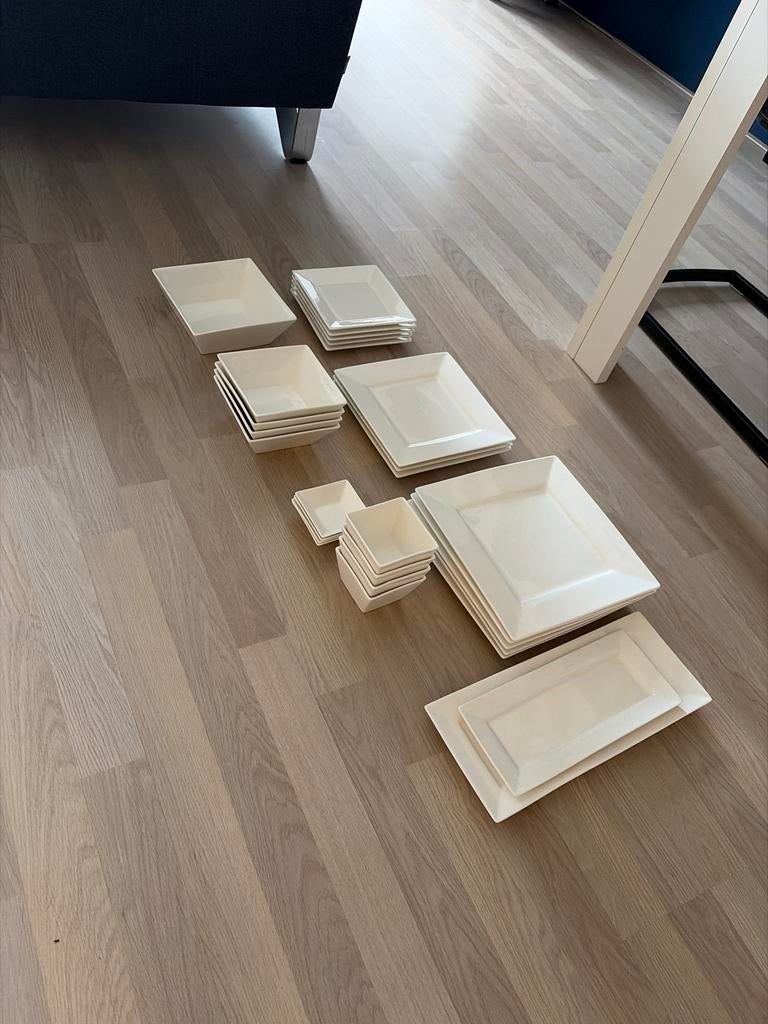 Wit servies, vierkant en rechthoekig, Huis en Inrichting, Keuken | Servies, Gebruikt, Keramiek, Ophalen of Verzenden, Effen