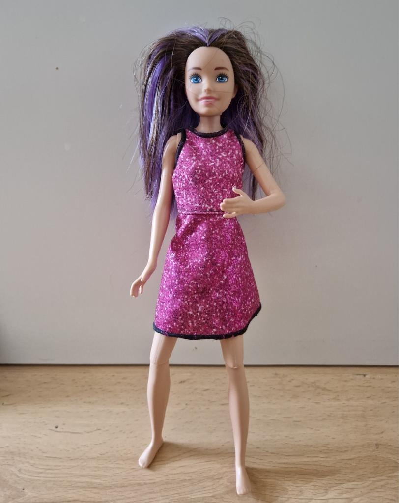 Barbie skipper mattel barbie pop paars haar fashionistas, Kinderen en Baby's, Speelgoed | Poppen, Ophalen of Verzenden, Zo goed als nieuw