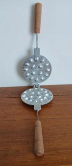 Aluminium koekjes-bakvorm met houten handvat, Overige typen, Zilver, Ophalen of Verzenden, Zo goed als nieuw