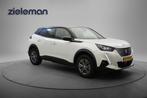 Peugeot E-2008 Active Pack 50 kWh - Carplay, Camera, Navi, C, Auto's, 136 pk, Gebruikt, Met garantie (alle), Wit