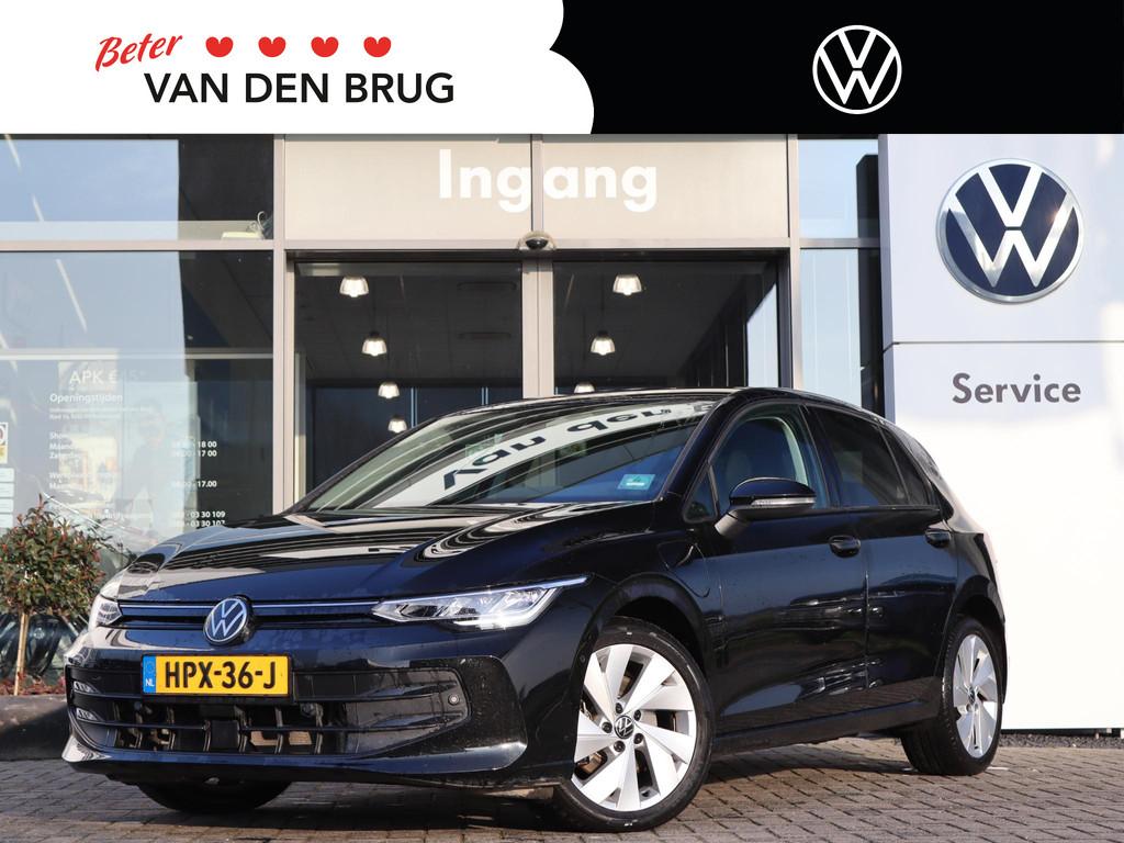 Volkswagen Golf 1.5 eHybrid 204 pk Life Edition | Trekhaak |, Auto's, Volkswagen, Stof, 4 cilinders, 150 min, Bedrijf
