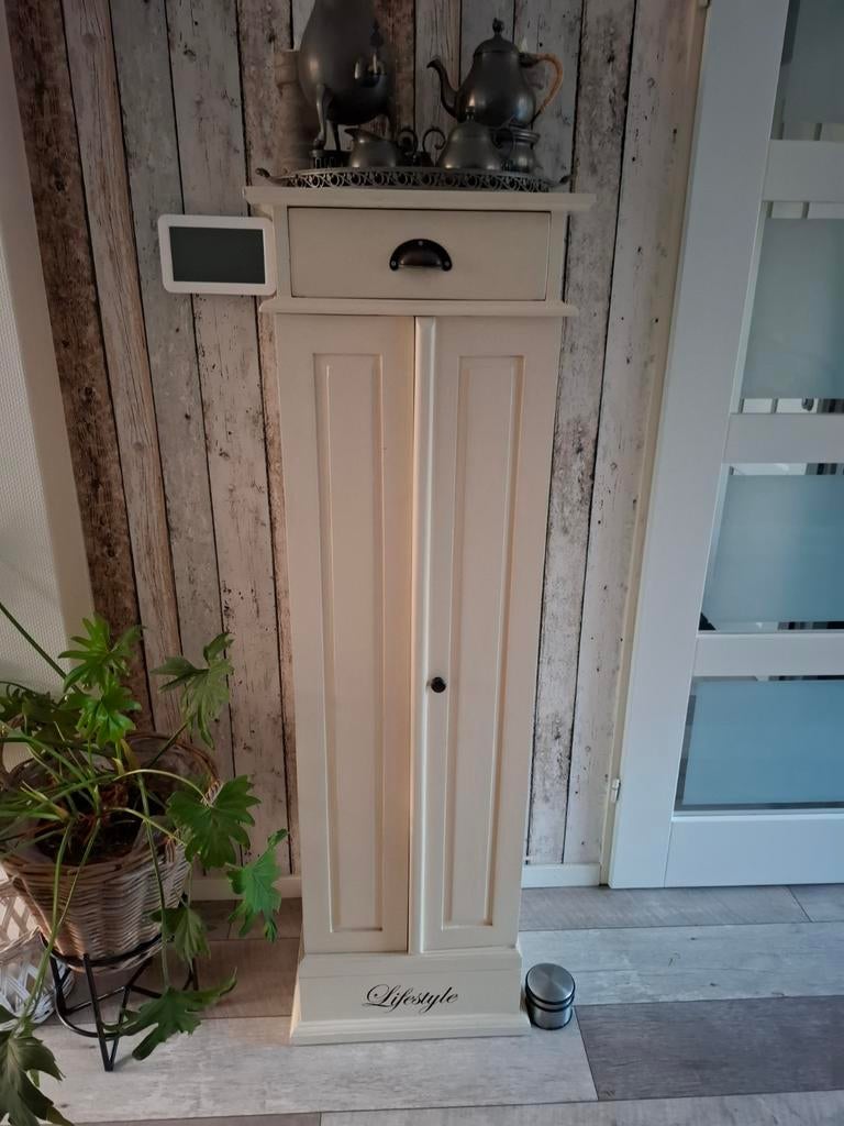 Cd dvd opbergkast, Huis en Inrichting, Woonaccessoires | Cd- en Dvd-rekken, Ophalen, Gebruikt, 150 discs of meer, Hout