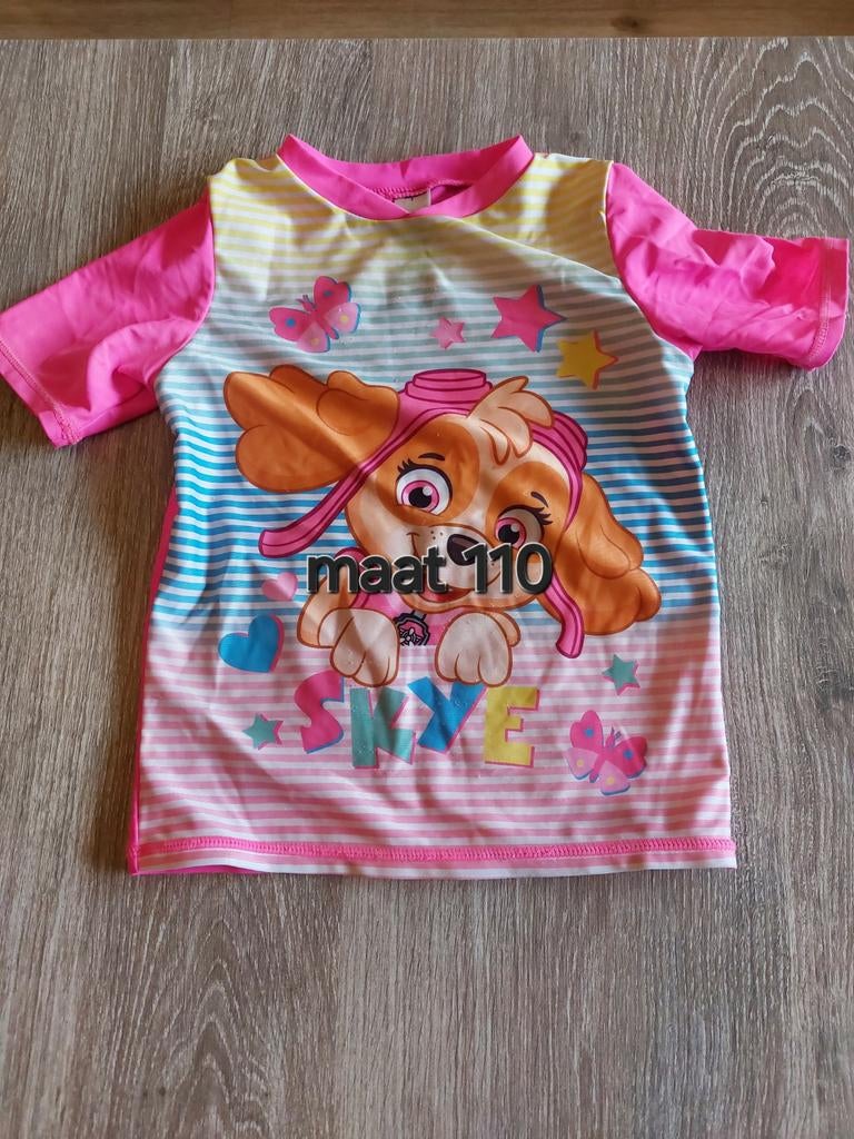 Paw Patrol Skye UV-zwemshirt Maat 110, Kinderen en Baby's, Kinderkleding | Kinder-zwemkleding, Ophalen of Verzenden, Zo goed als nieuw