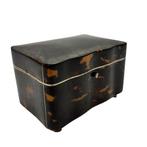 Schildpad theekistje, Ophalen