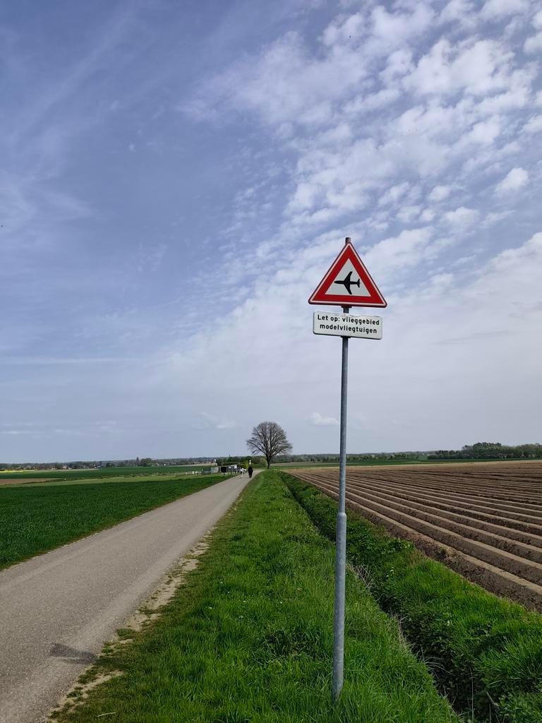 Leren vliegen bij modelvliegclub De Sunflyers in Landgraaf, Hobby en Vrije tijd, Modelbouw | Radiografisch | Vliegtuigen, Ophalen of Verzenden