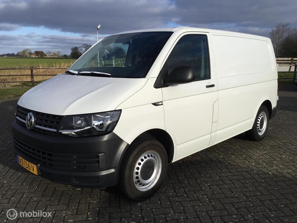Volkswagen Transporter 2.0 TDI L1H1 nette bus 143049 km NAP, Auto's, Voorwielaandrijving, Euro 5, Stof, Gebruikt