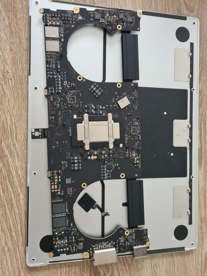 Apple MacBook Pro 14 inch M1 defect, Computers en Software, Moederborden, Ophalen of Verzenden
