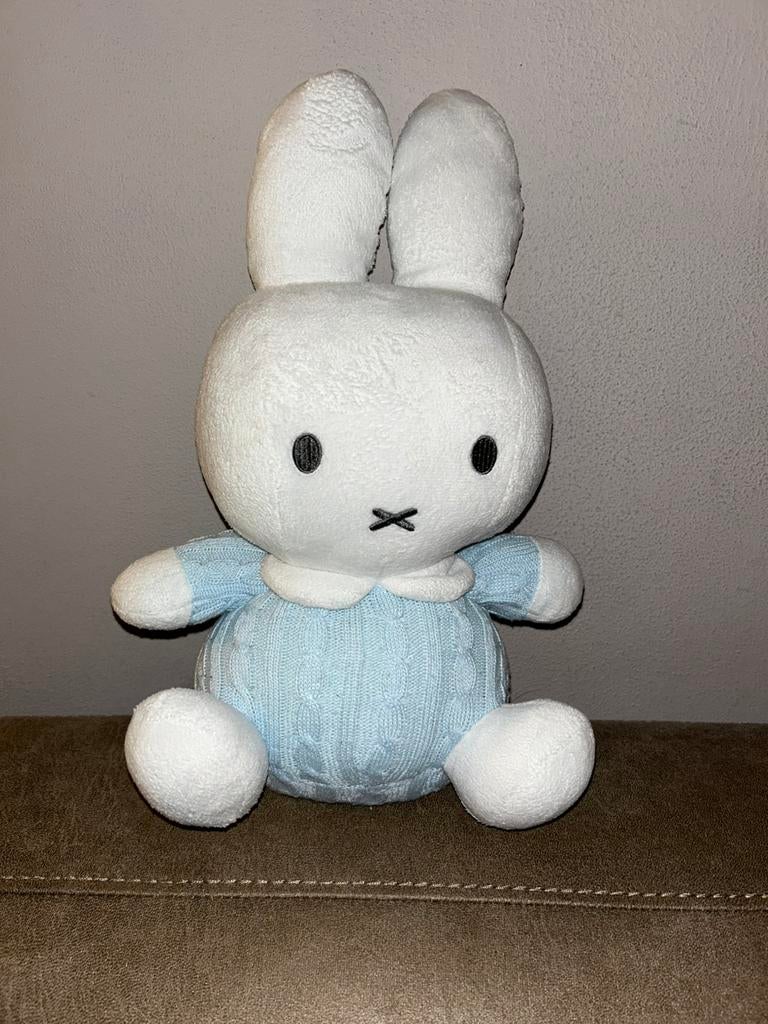 Miffy Knuffel met Blauwe Trui, Ophalen of Verzenden, Zo goed als nieuw