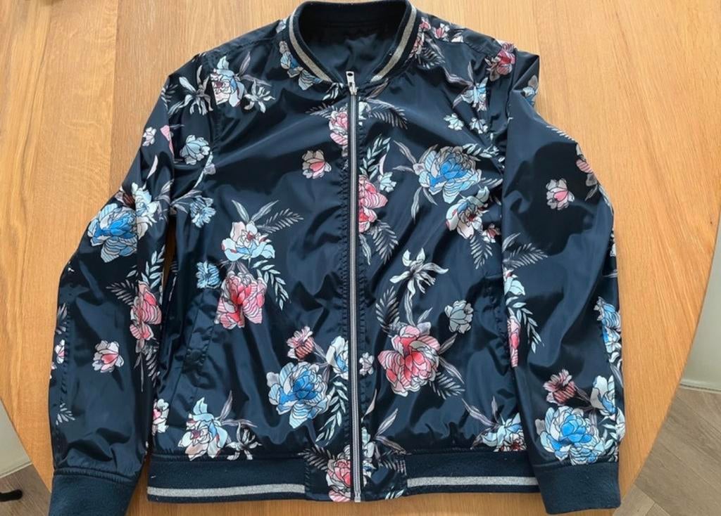 HV Society Bomberjack - Omkeerbaar met bloemenprint, Kleding | Dames, Jassen | Zomer, Zo goed als nieuw, Maat 42/44 (L), Blauw