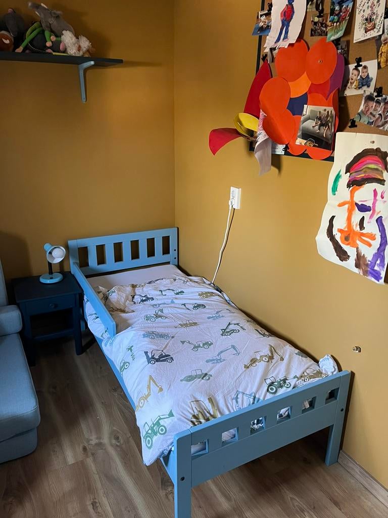 Peuterbed van Ikea lichtblauw, Ophalen, 70 tot 85 cm, 140 tot 160 cm, Zo goed als nieuw