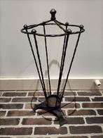 Vintage smeedijzeren paraplubak. Retro., Ophalen, Gebruikt