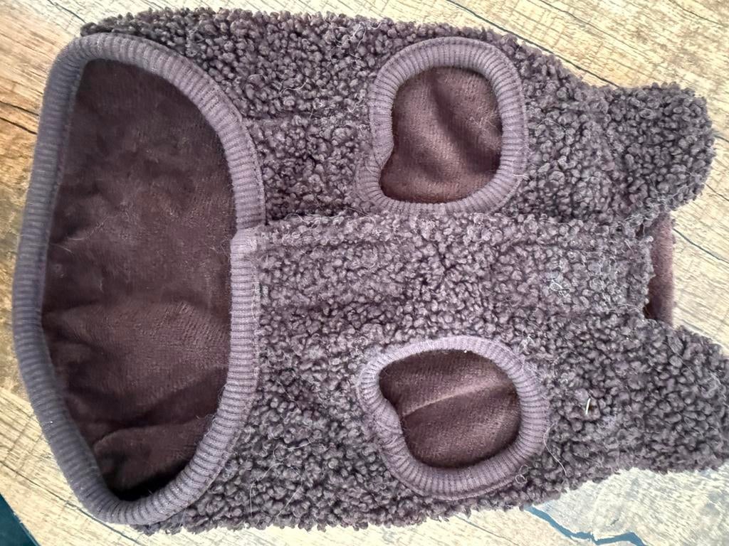 Designed by lotte trui, Dieren en Toebehoren, Ophalen, Zo goed als nieuw, Hondenjas