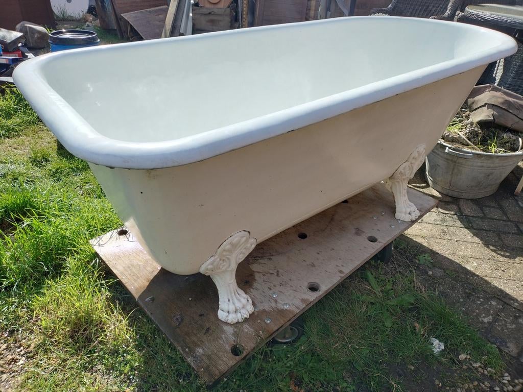 Antiek Gietijzeren Bad vintage gietijzerenbad, Huis en Inrichting, Badkamer | Complete badkamers, Ophalen, Gebruikt, Met bad