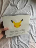 Celebrations elite trainer box, Hobby en Vrije tijd, Verzamelkaartspellen | Pokémon, Ophalen of Verzenden, Nieuw, Boosterbox