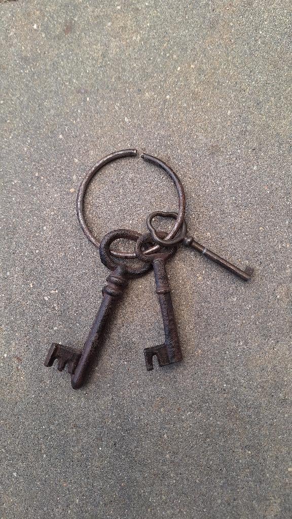 Oude sleutels, Antiek en Kunst, Ophalen of Verzenden