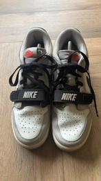 NIKE Air Jordan maat 39 (grijs/wit). Origineel!, Ophalen of Verzenden, Grijs, Sneakers of Gympen, Zo goed als nieuw