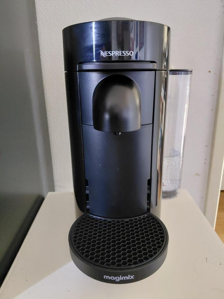 Nespresso Magimix Vertuo Next koffiezetapparaat zwart, Koffiemachine, Ophalen of Verzenden, Zo goed als nieuw, 1 kopje