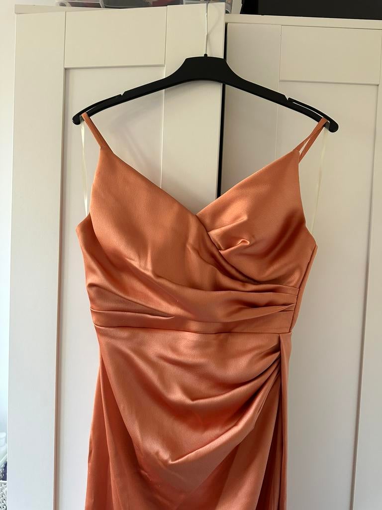 Zalmkleurig satijnen galajurk, Maat 38/40 (M), Galajurk, Blauw, Ophalen of Verzenden