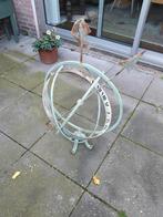 Stalen zonnewijzer met windvaan, Ophalen