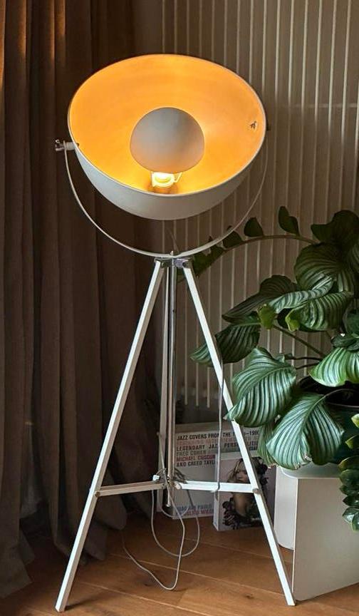 KARE DESIGN tripod vloerlamp twv 399€ nieuwstaat studio lamp, Ophalen, Zo goed als nieuw, 150 tot 200 cm