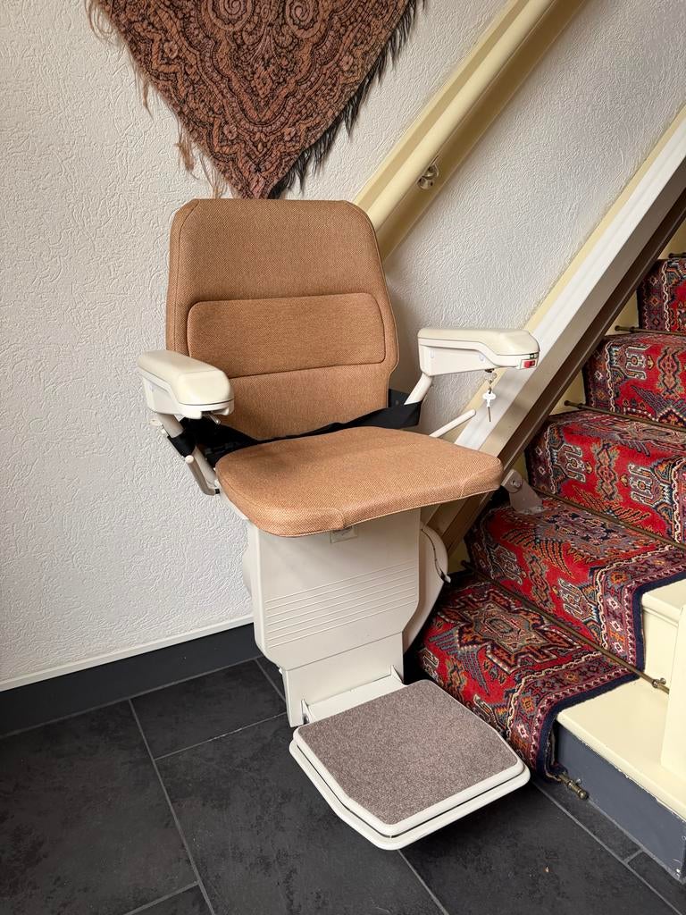 Stannah traplift type 420 recht 4 meter, Ophalen, Zo goed als nieuw, Recht