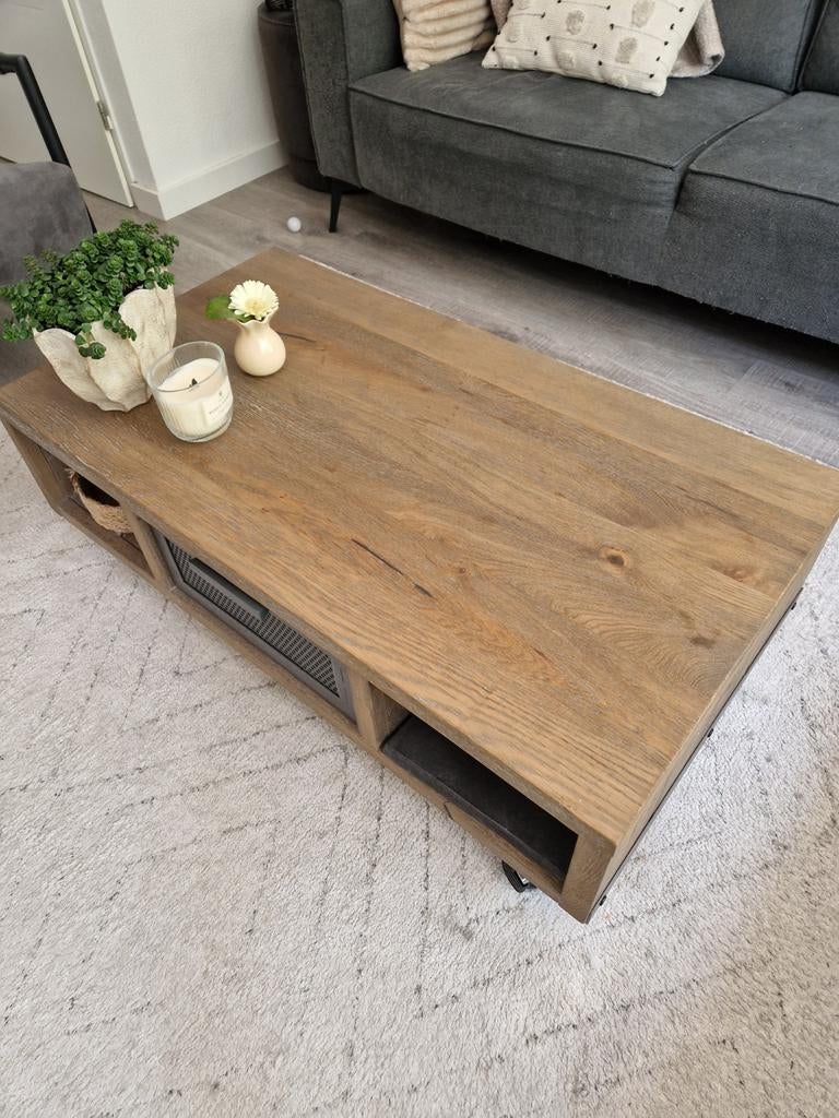 Henders & Hazel Salontafel - Robuust Eikenhout, 100 tot 150 cm, Modern, Industrieel, Robuust, Zo goed als nieuw, Rechthoekig