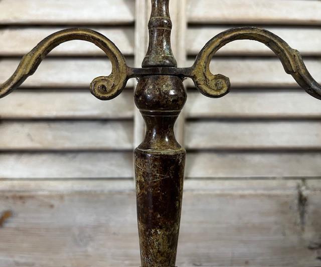 Antieke Franse waarschijnlijk bronzen kandelaar, Antiek en Kunst, Antiek | Kandelaars, Ophalen of Verzenden, Koper of Brons