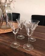 💝 Vintage antiek ROZEN geslepen likeurglas, Antiek en Kunst, Ophalen of Verzenden