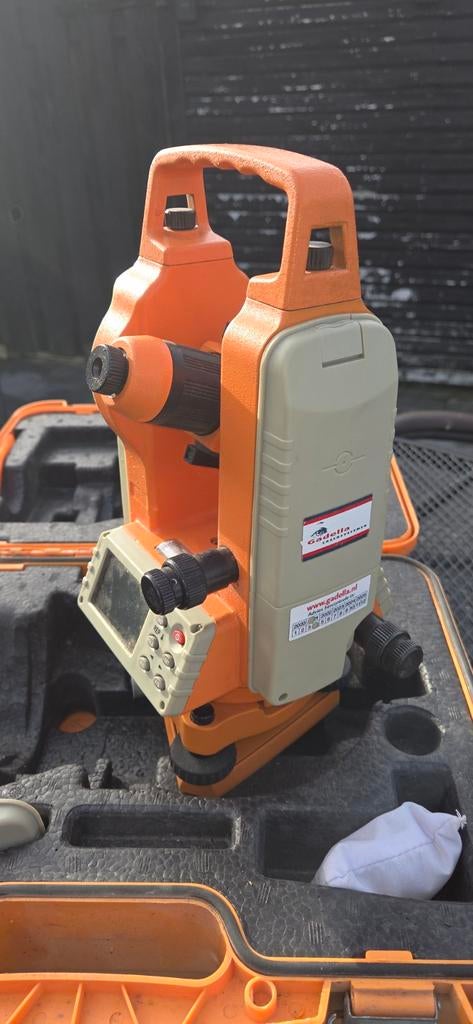 Gebruikte maar in zeer goede staat deze theodoliet, Ophalen, Overige merken