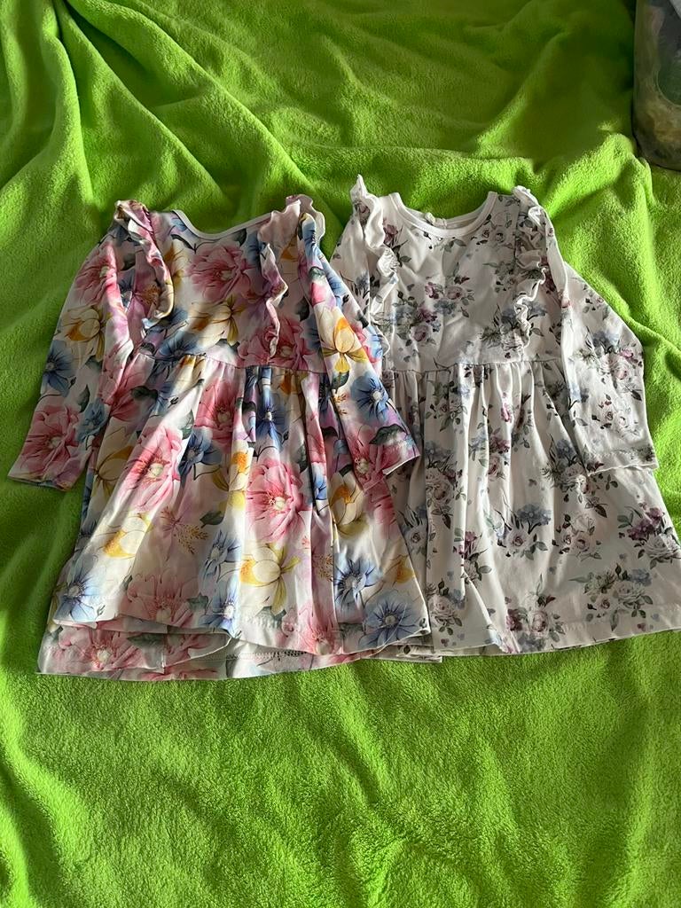 twee jurken met lange mouwen, Kinderen en Baby's, Kinderkleding | Maat 92, Ophalen of Verzenden, Zo goed als nieuw, Meisje, Jurk of Rok