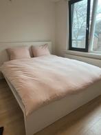 Malm bed 160 + matras, Ophalen, Wit, Tweepersoons, Zo goed als nieuw