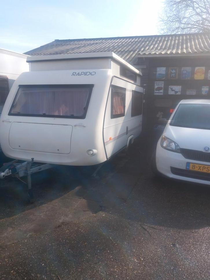 Rapido clc495, Caravans en Kamperen, Caravans, Particulier, tot en met 3, 750 - 1000 kg, Treinzit, Rapido, Lengtebed, 4 tot 5 meter