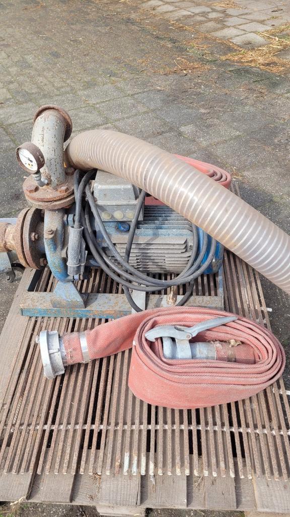 Robuuste Ercole Marelli waterpomp 5.5 kW met slangen, Tuin en Terras, Waterpompen, Gebruikt, Elektrisch, Beregeningspomp, Ophalen of Verzenden