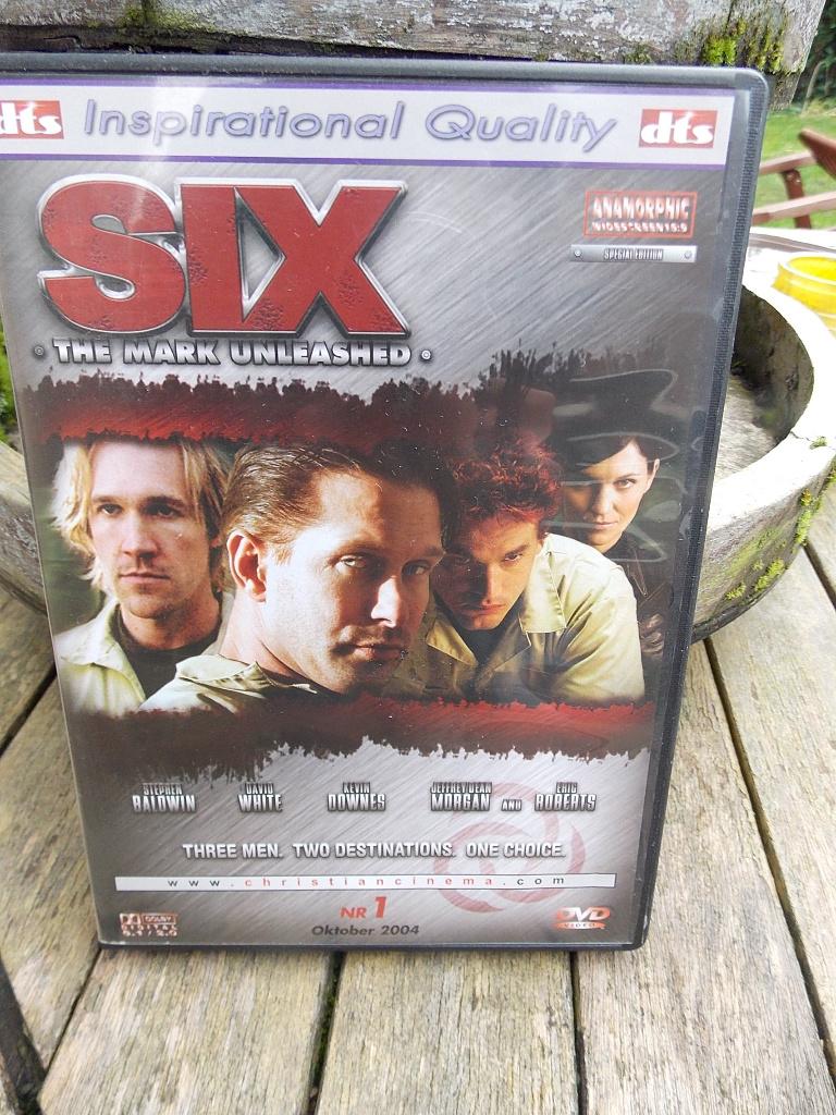 Six dvd - Three men Two destinations One choice, Vanaf 12 jaar, Ophalen of Verzenden, Zo goed als nieuw