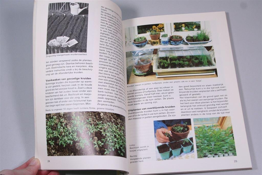 Kruiden Kweken Bio-tuin — Praktische handleiding met foto's, Boeken, Ophalen of Verzenden, Gelezen, Moestuin