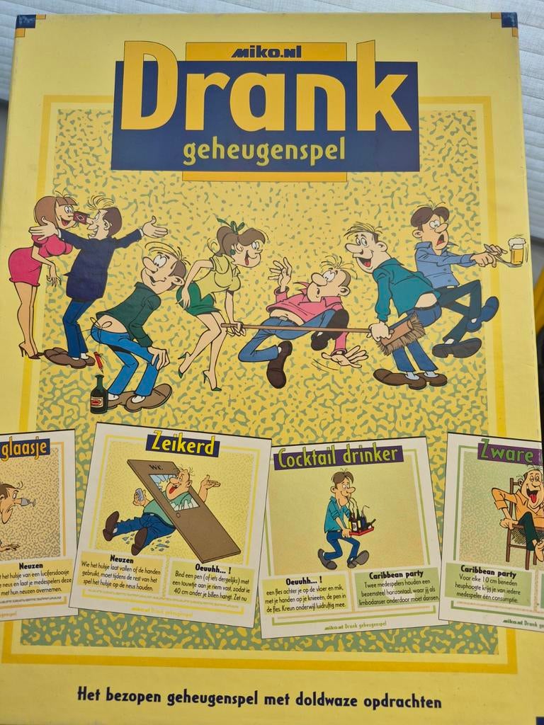 Studenten! Leuke uitdagingen tijdens een feestje?Dit spel, Vijf spelers of meer, Ophalen, Nieuw